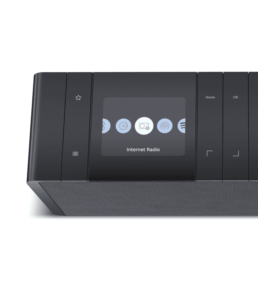 Comfortable operation from anywhere. With 3.2" display or app.