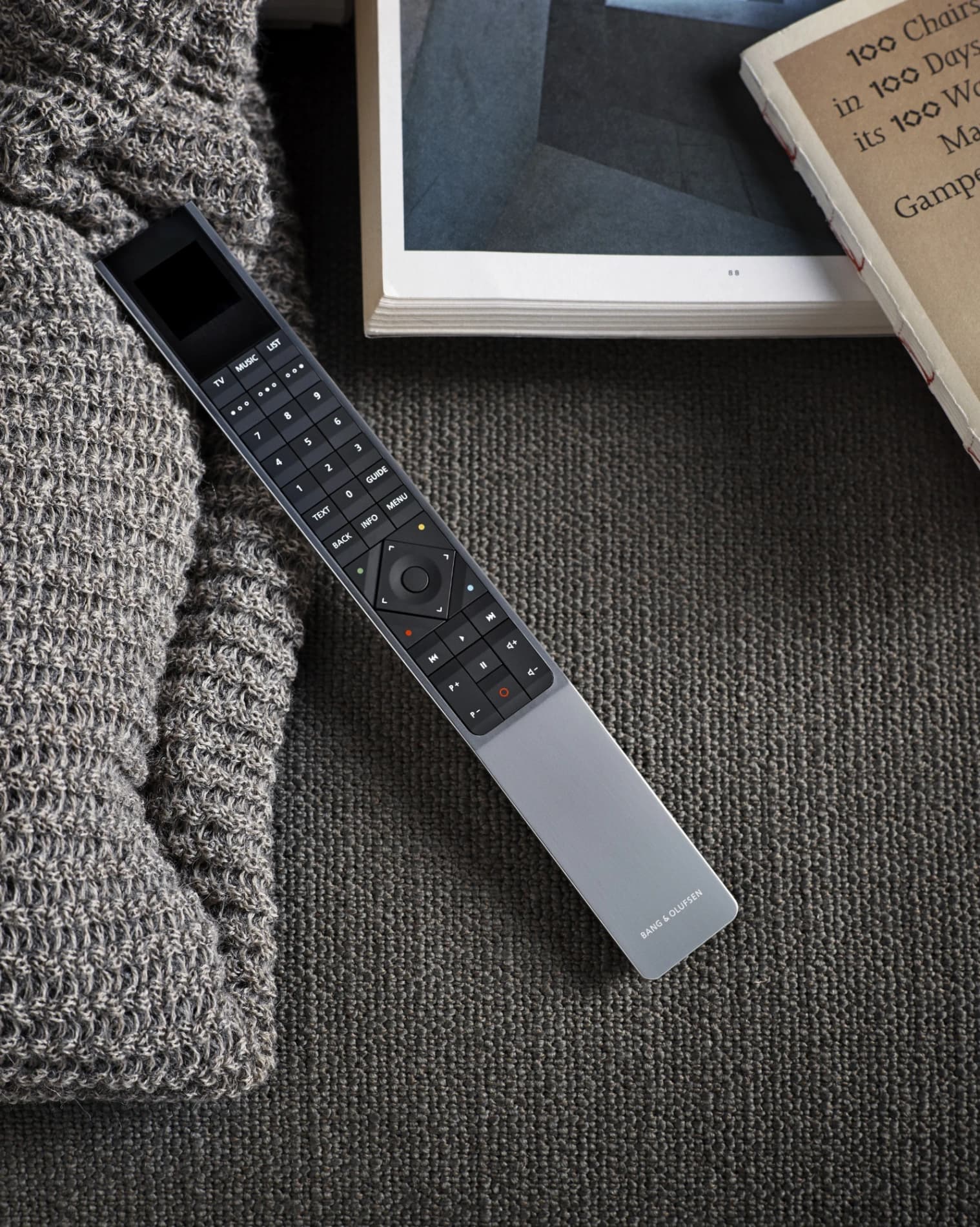 SMART FEATURES - The two-way remote