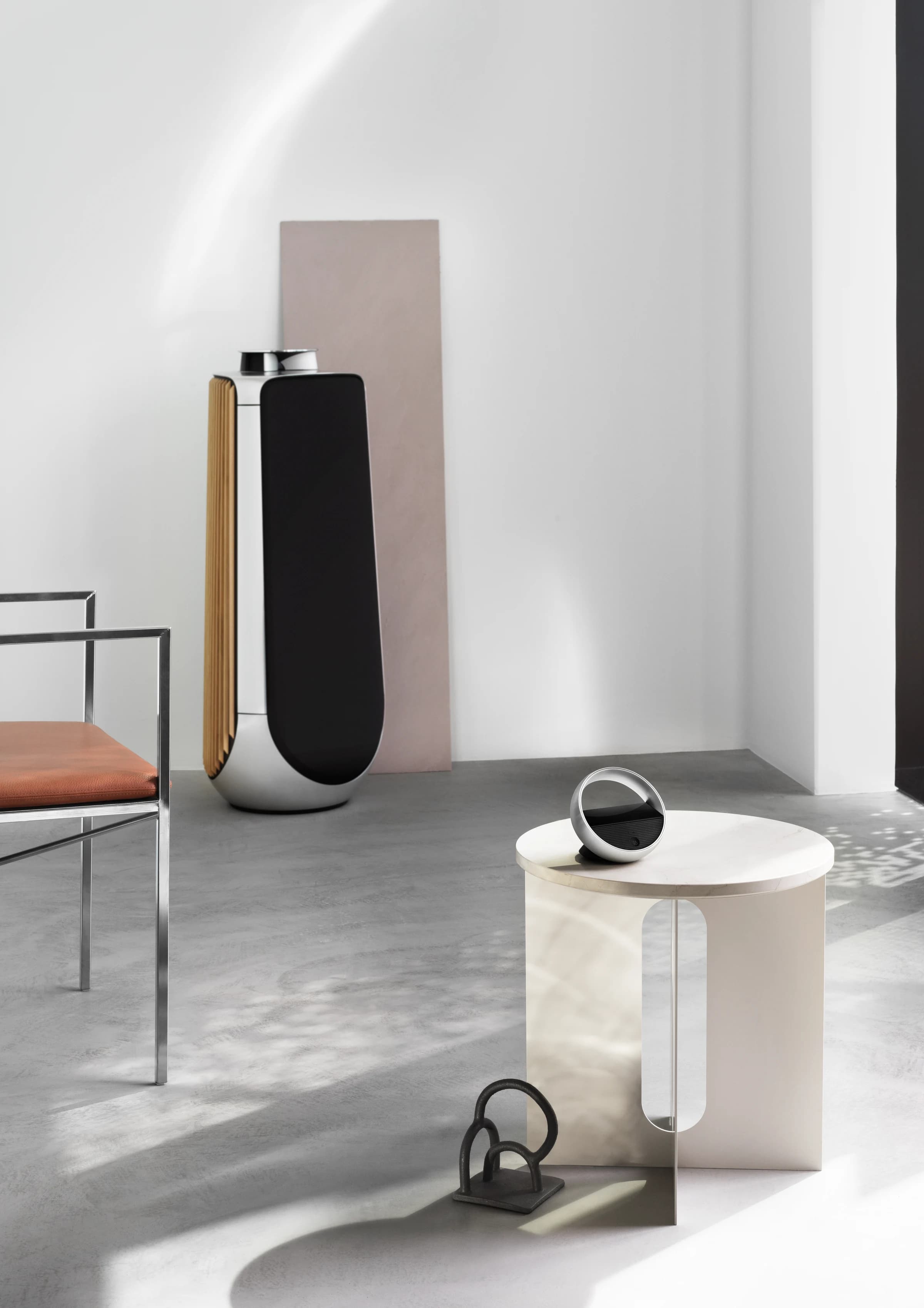 The Table Stand - Portable and Dynamic