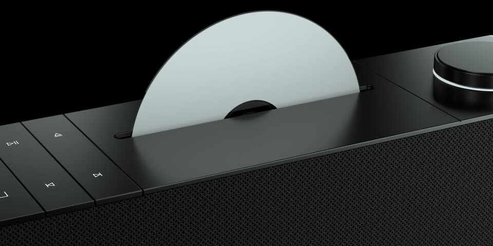 Comfortable operation from anywhere. With 3.2" display or app.